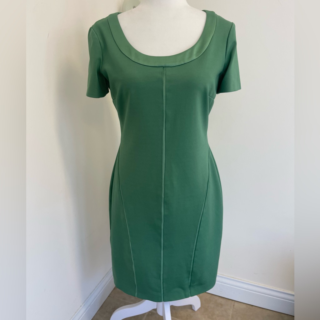Elegant Vintage Halston Heritage Dress!